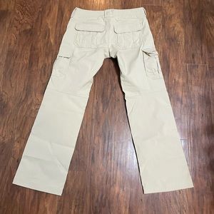 Under Armour low rise khaki pants